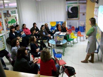 Vocal de educaci�n dijo que �la escuela se debe insertar en el entramado comunitario del barrio