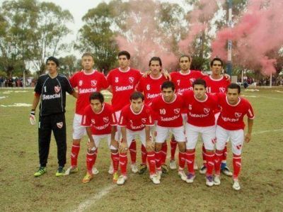 Belgrano-Macach�n, un duelo por la punta