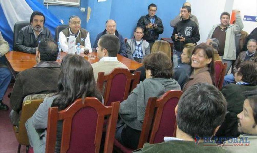 Los liberales anti k no descartan tomar la casa partidaria para resistir la intervenci�n