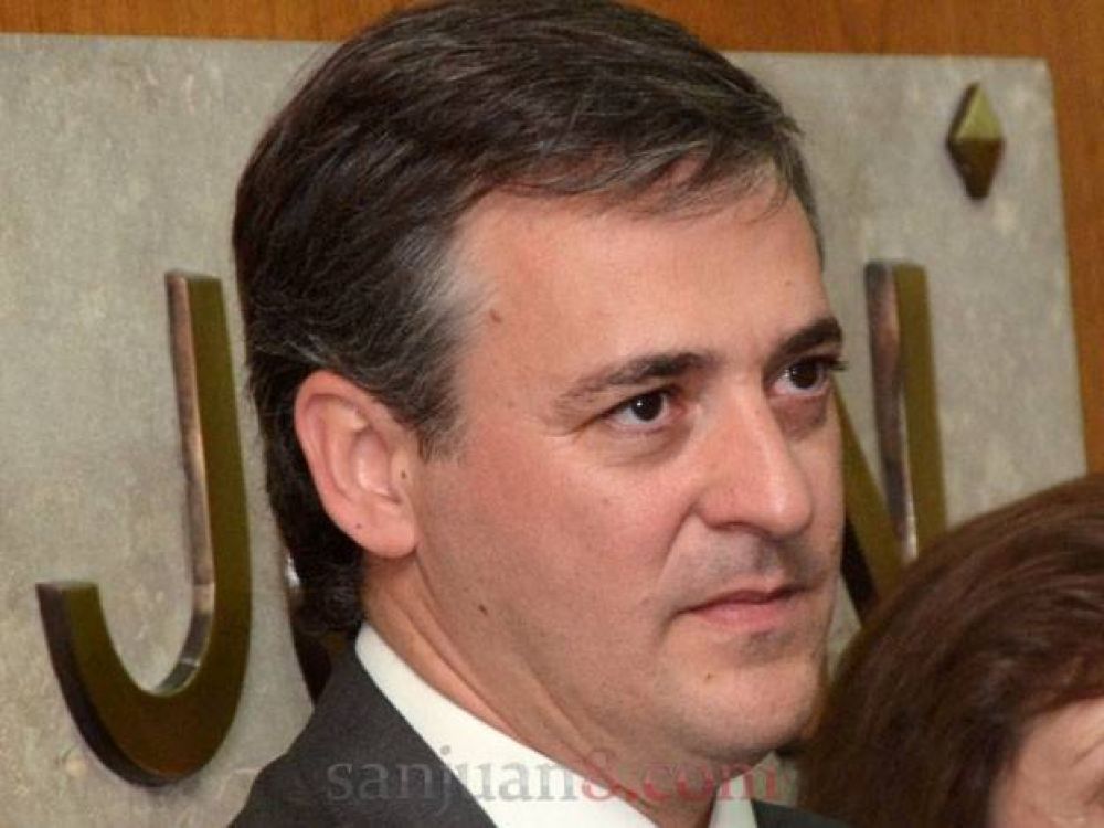 Cuevas aclar� que los polic�as pueden �denunciar� malos tratos y ser denunciados por actos indebidos