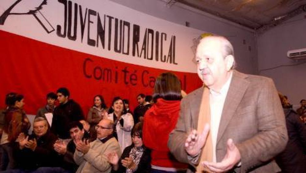 Brizuela del Moral asegur� que es v�ctima de espionaje