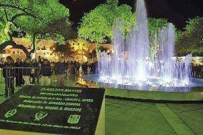 Remodelaci�n de la plaza e inauguraci�n de peatonales y Casa Cultural