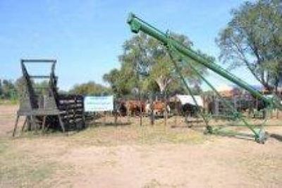 El gobierno otorg� asistencia crediticia a productores del ba�ado La Estrella 