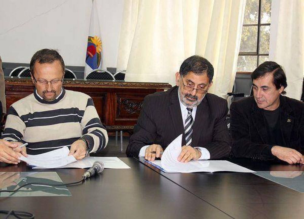 Jorge anunci� la construcci�n del puente que unir� Senador P�rez y Rondeau