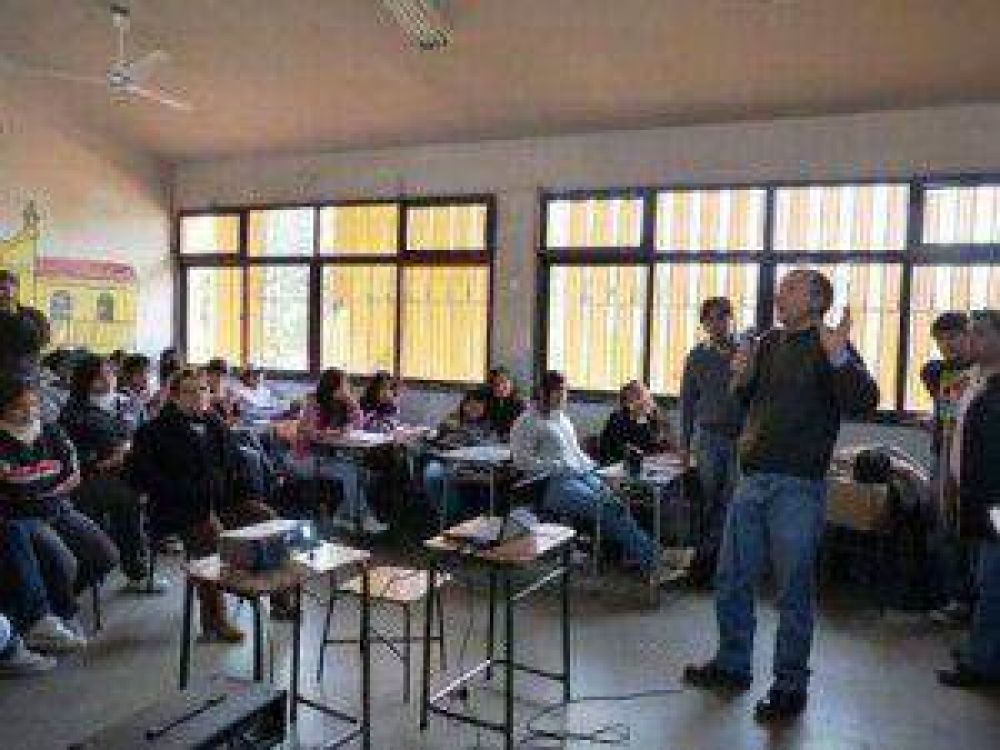 Vialidad Nacional contin�a campa�a de educaci�n vial en escuelas de la provincia