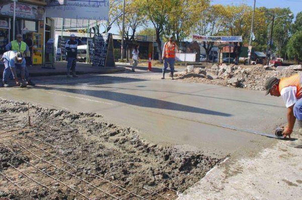 Nuevas calles y avenidas del distrito est�n siendo reparadas