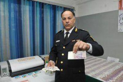 Desarticulan f�brica de billetes falsos y secuestran m�s de 170 mil pesos ap�crifos
