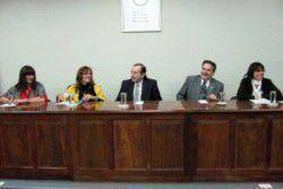Humanidades: Apertura de la Especializaci�n en Historia Regional