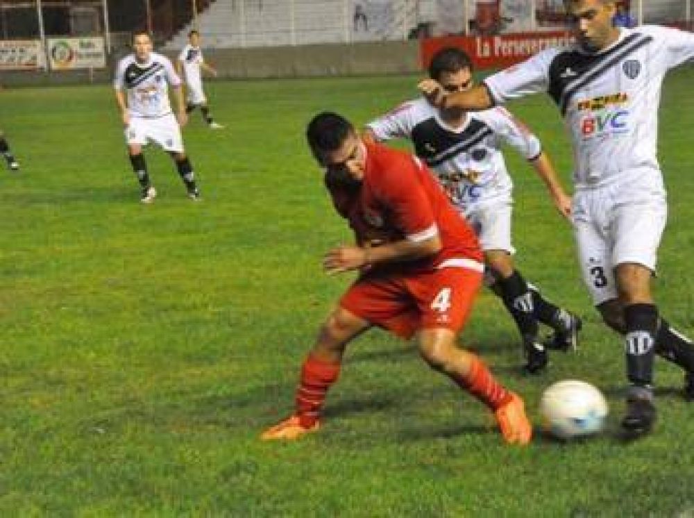 Argentino B: Hurac�n busca tres puntos vitales ante Liniers