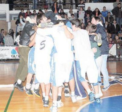Parque Sur venci� a Hurac�n y definir� con Olimpia