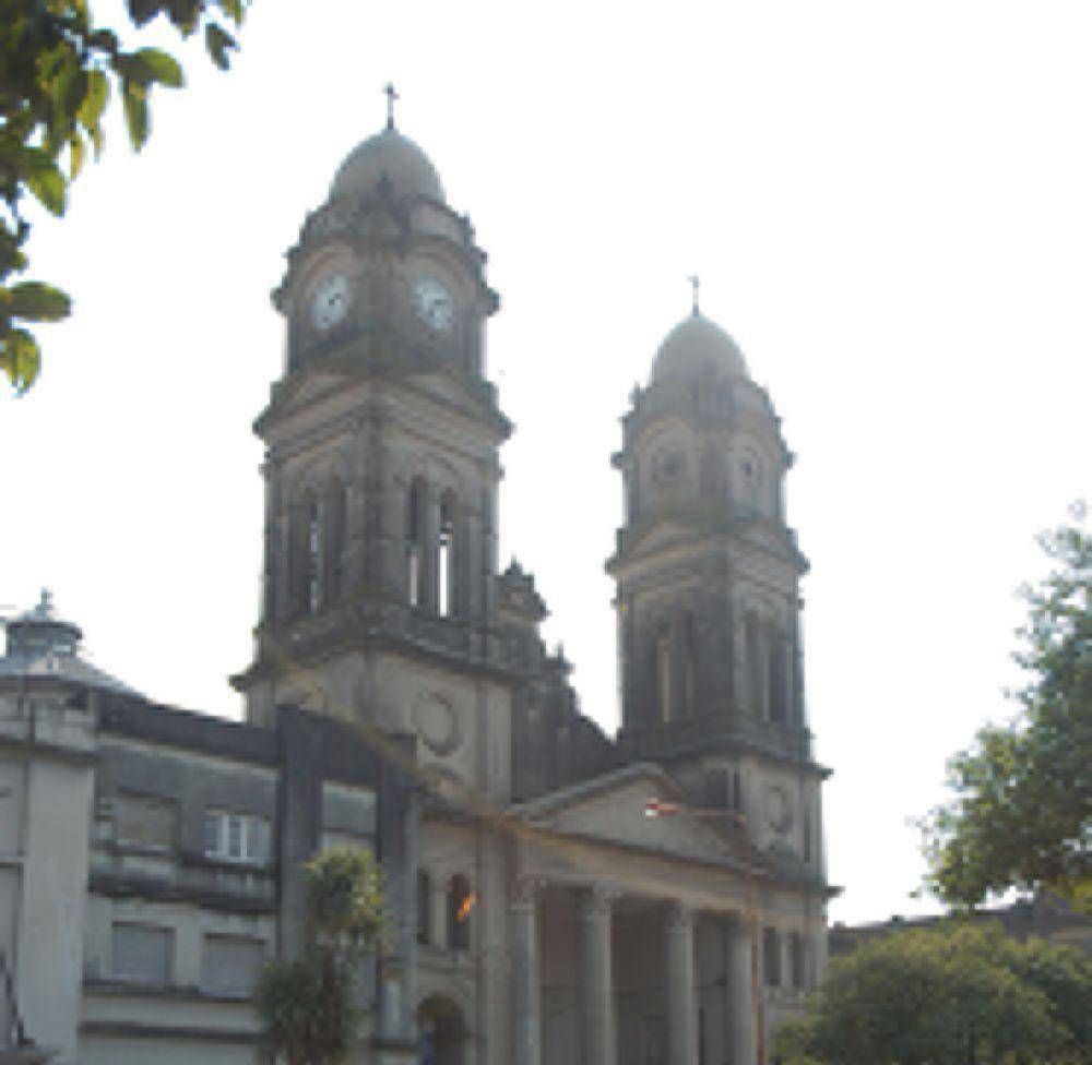El 30 de mayo de 1863 se coloc� la piedra fundacional de lo que luego ser�a la Catedral de Gualeguaych�