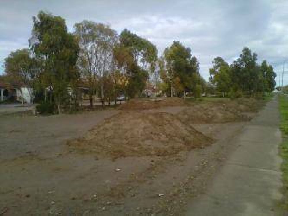 Viedma: Se ejecuta una nueva manzana del parque de los barrios Las Flores e Independencia