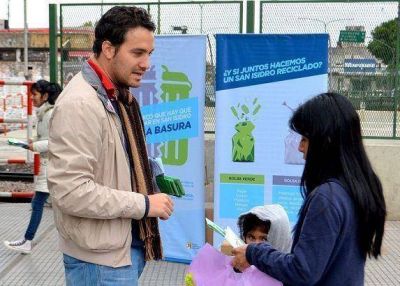 Cafiero llev� hasta Boulogne una campa�a de separacion de residuos
