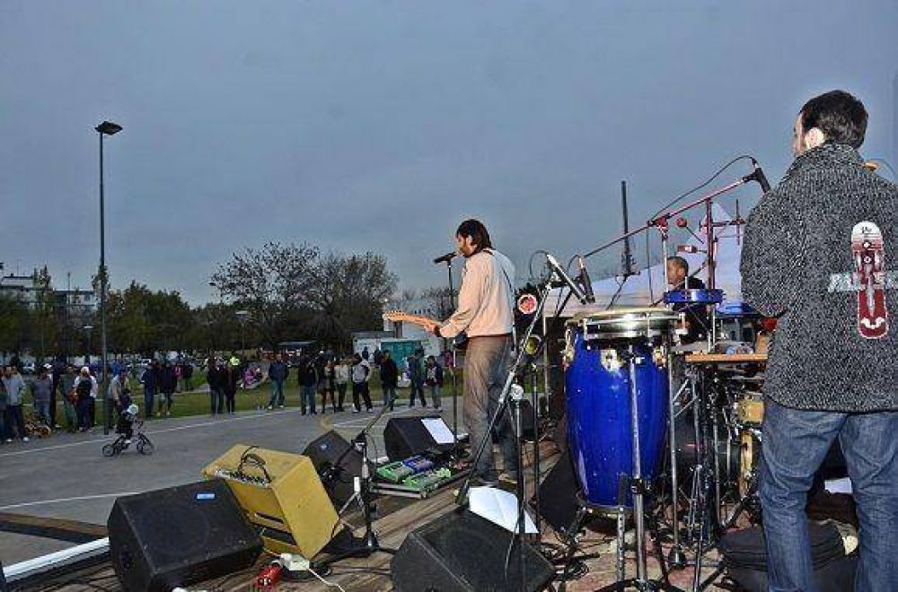 Realizaron la segunda fecha del �San Fernando Rock� en el Barrio Infico