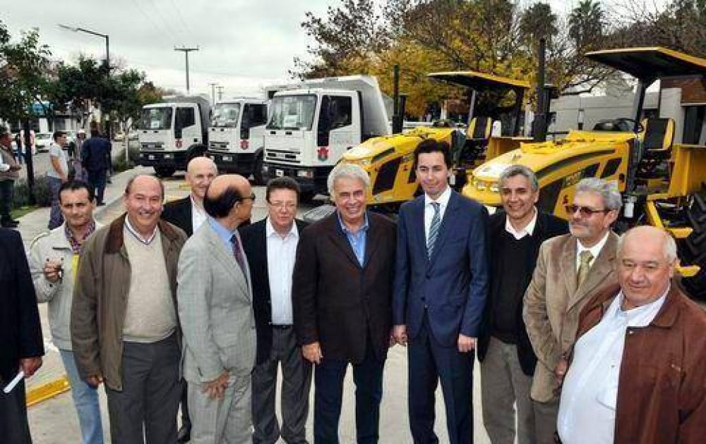 Donaci�n de veh�culos y m�quinas confirma discriminaci�n a intendencias no delasotistas