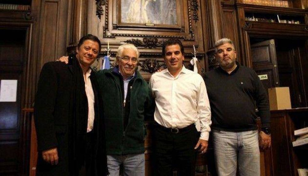 El c�liz del papa Francisco se realizar� en la Legislatura