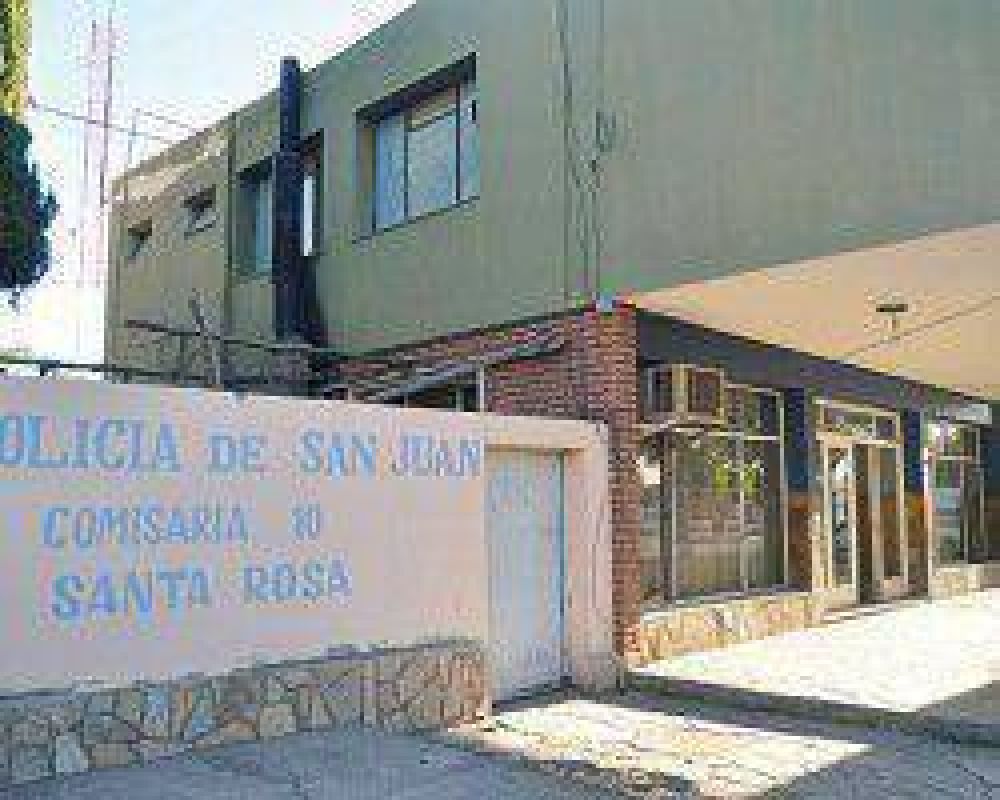 Volc� un auto y dos amigos quedaron internados, est�n fuera de peligro