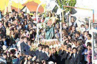 Mar�a Auxiliadora tuvo su fiesta en la tierra y en el cielo