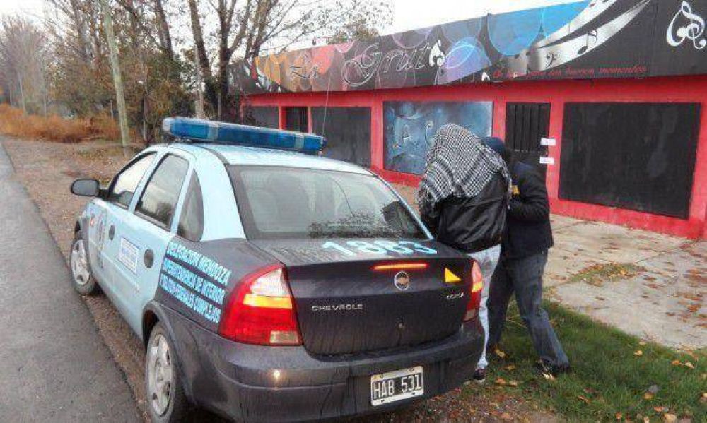 La Polic�a Federal logr� liberar a diez mujeres que eran prostituidas en el Valle De Uco