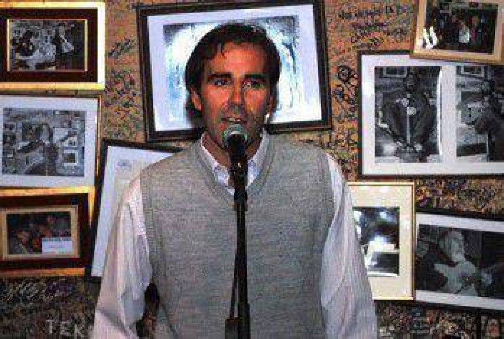 �La elecci�n del Defensor del Pueblo fomenta la rosca pol�tica�