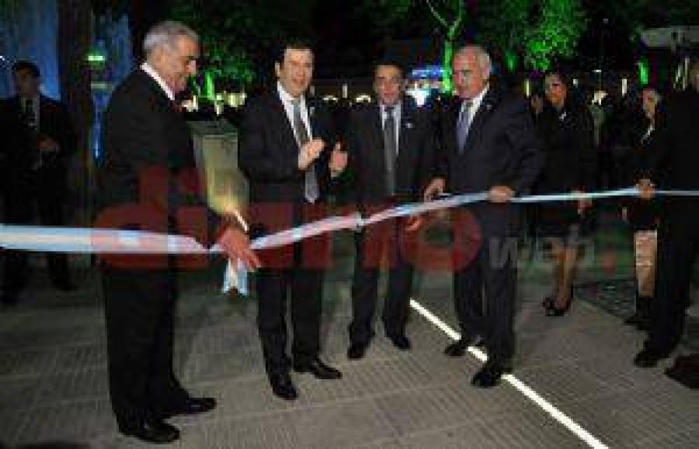 Las Termas de R�o Hondo vibr� con el lanzamiento de la temporada 2013