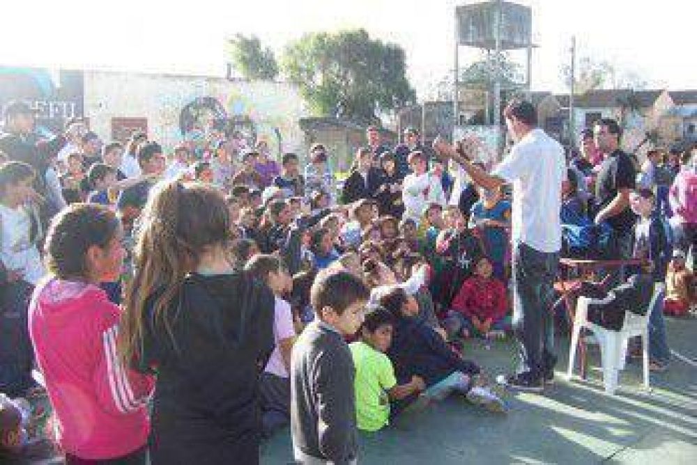 CEFIL en el aniversario del Barrio Pueyrred�n