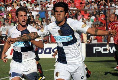 Central gole� a Gimnasia de Jujuy y volvi� a primera divisi�n