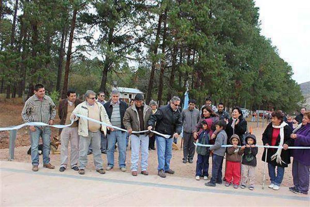Fr�as inaugur� un puente de acceso a la localidad de El Fuerte