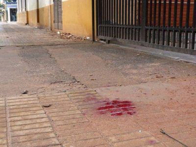 Brutal paliza a un joven y dos detenidos en el centro posade�o