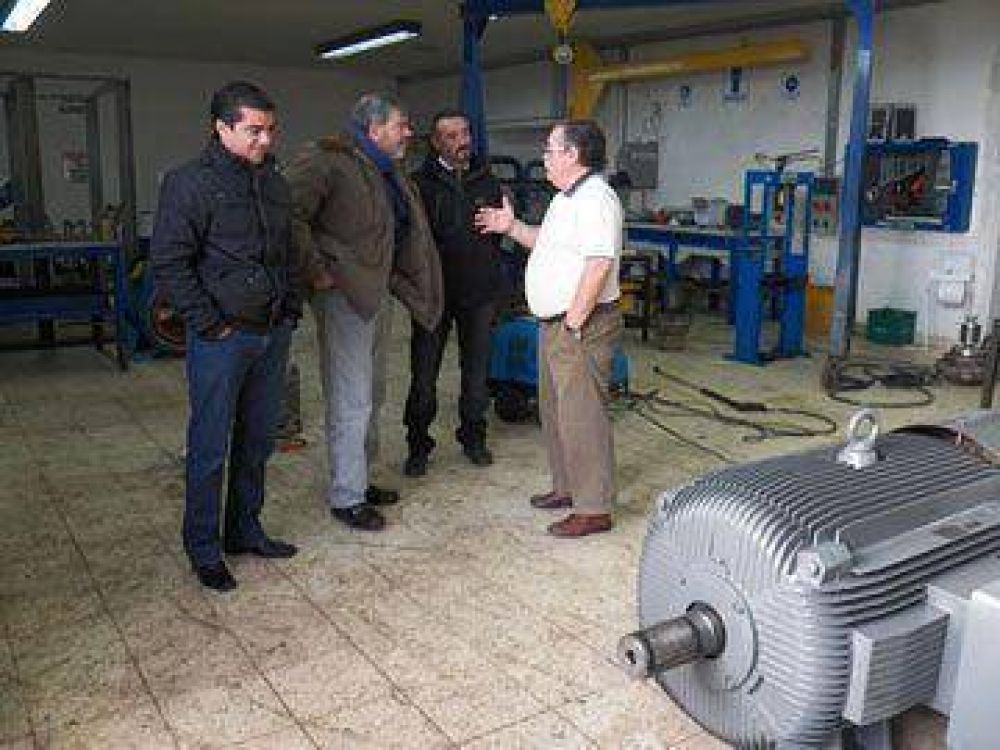 Piden que mineras y petroleras no manden trabajos a Comodoro