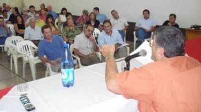 Quieren intervenir la UCR Santa Fe