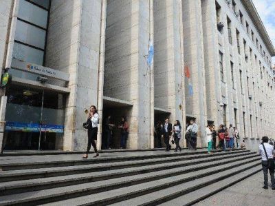 La Justicia de Rosario convalid�, en un tr�mite expeditivo, el primer divorcio de un matrimonio igualitario
