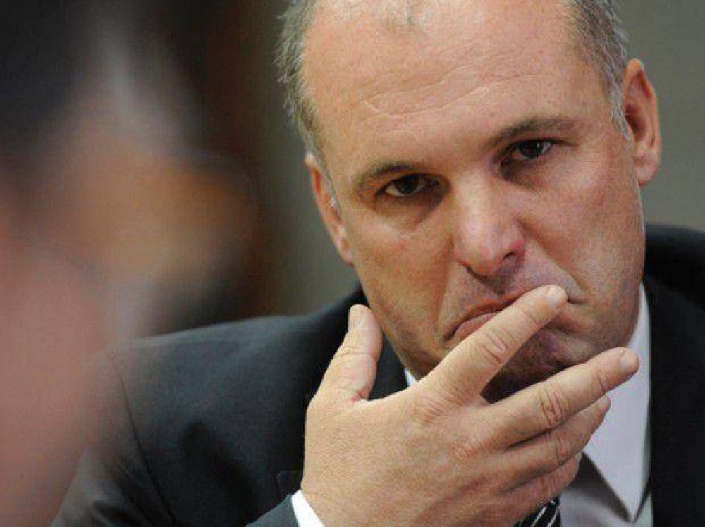 Henn dice que Barletta negoci� su lugar en la lista a espalda de la UCR