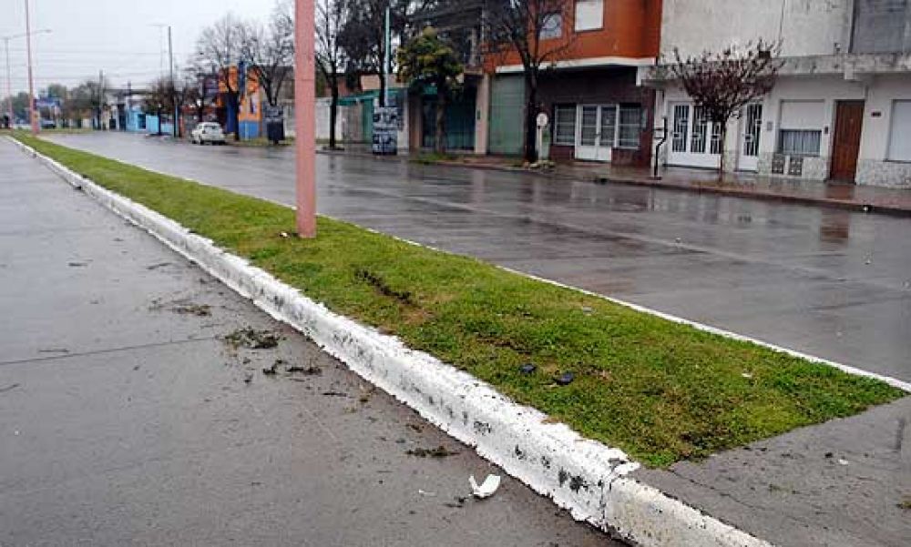 Mueren dos motociclistas al chocar contra una columna