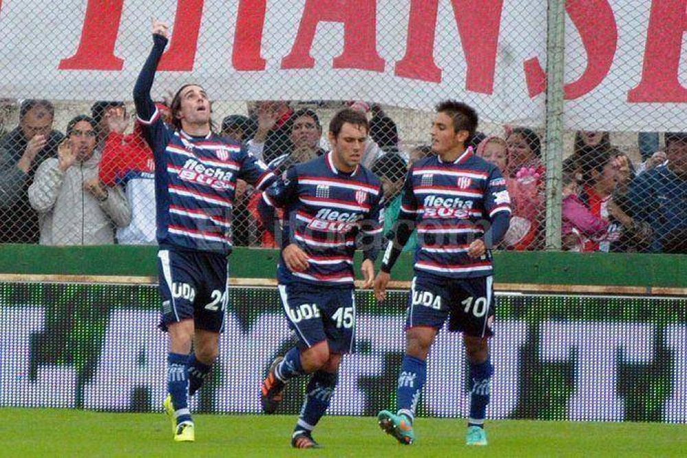 El tatengue no lo pudo aguantar y se tuvo que conformar con el empate