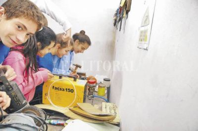 A punto de renunciar por las necesidades de su escuela