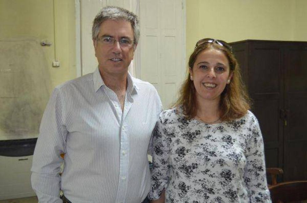 Armend�riz entreg� subsidio al CIIE Saladillo