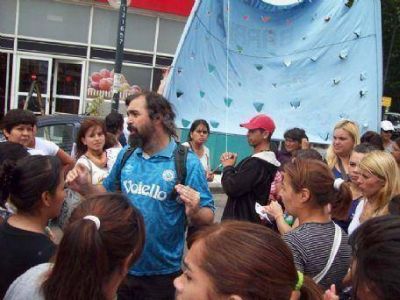 Mariano Marini, de Barrios de Pie: �Hay mucha bronca de los vecinos porque la ayuda no llega�