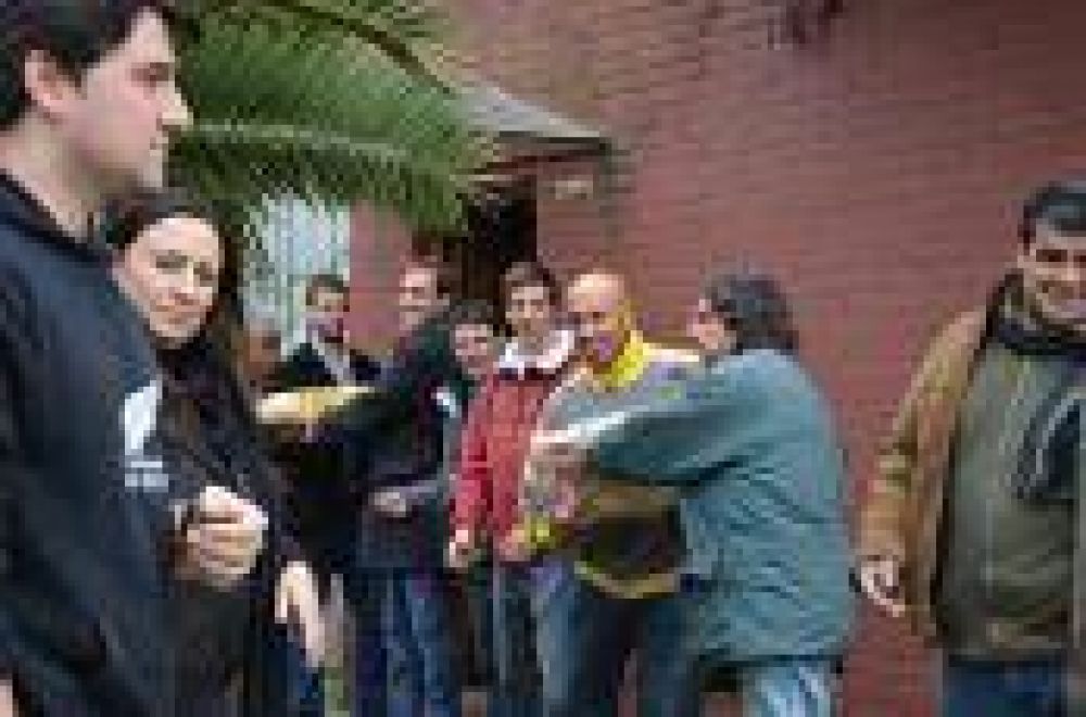 La Plata: El PRO realiz� una gran jornada solidaria en Los Hornos