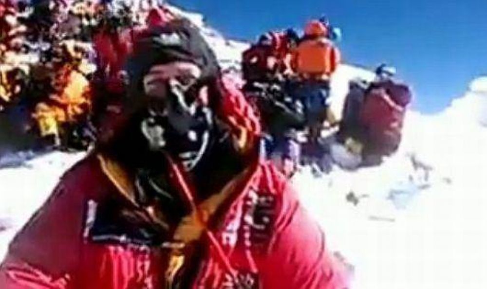 Primera trasmisi�n en vivo desde la cima del Monte Everest