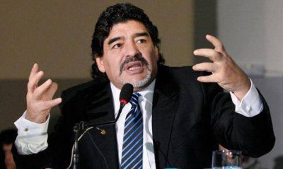 Maradona: "Que se fumen a Bianchi los que lo quer�an"