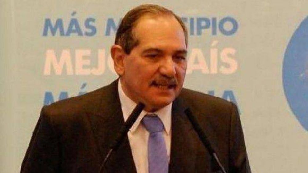 Alperovich dijo sentir �verg�enza por la oposici�n� que �no cuida la democracia�