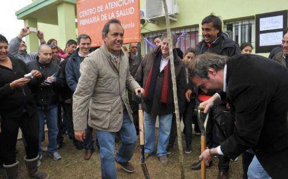 Scioli y Luciani inauguraron centros de salud en Luj�n