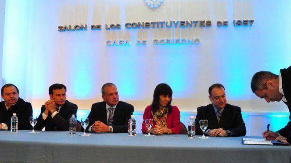 Buzzi: �De este proyecto colectivo, amplio y abarcador forman parte absolutamente todos los sectores�