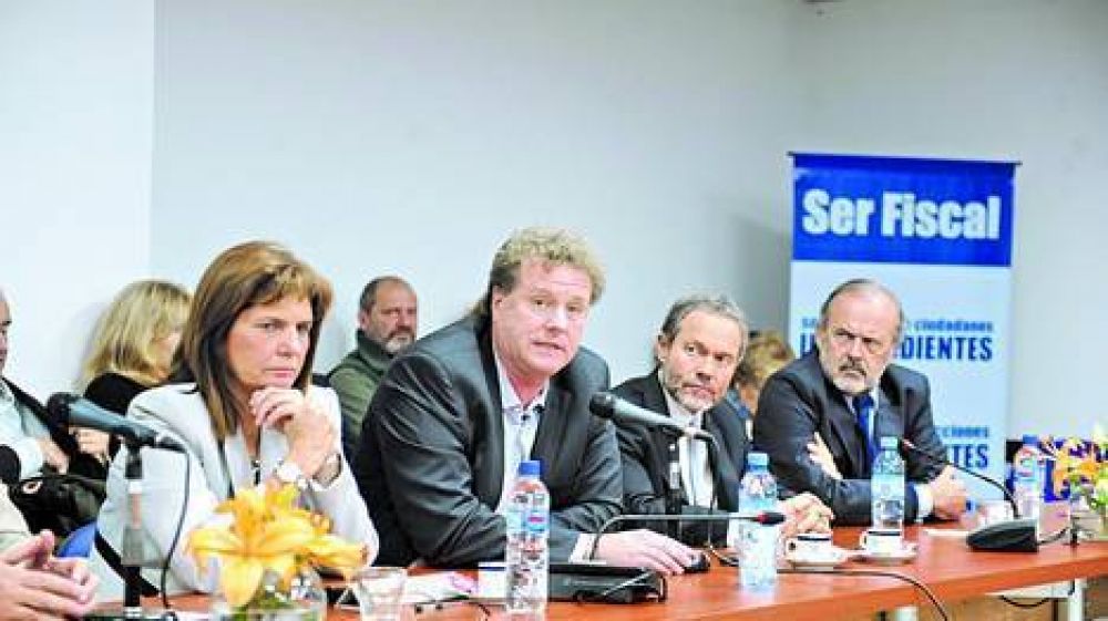 Por sospechas de fraude, la oposici�n busca sumar fiscales