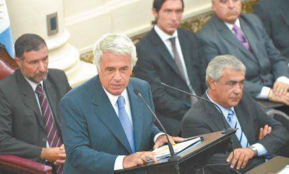 C�rdoba: De la Sota suma repudios a su propia versi�n del Decreto Clar�n