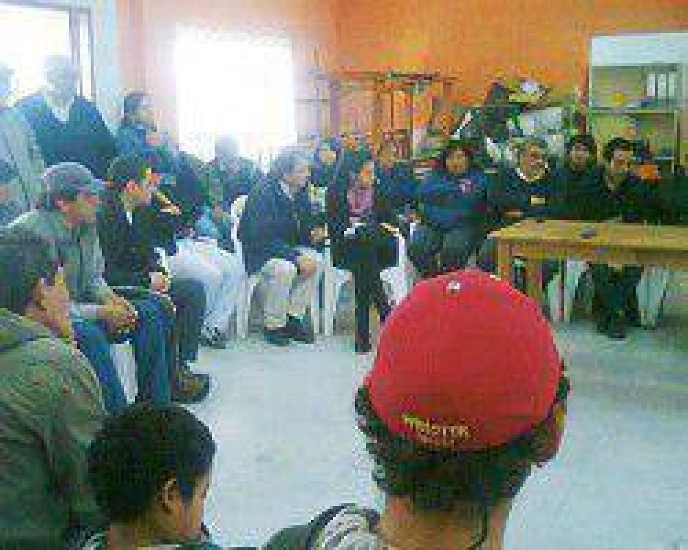 Los pobladores de El Enc�n unidos por un problema com�n: la sequ�a