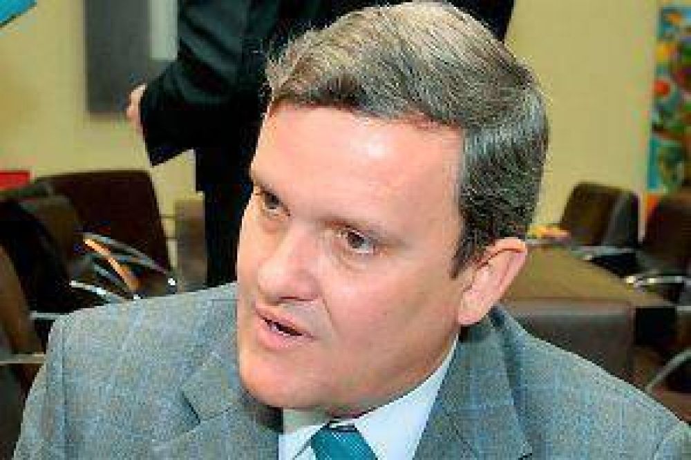 Para Aldo Abram, "el Gobierno marcha hacia una crisis" y "el d�lar paralelo va a volver a subir"