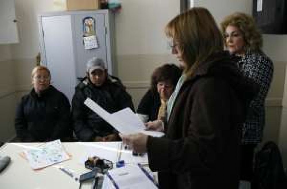 Ni�o discriminado: a clase, con asistencia terap�utica
