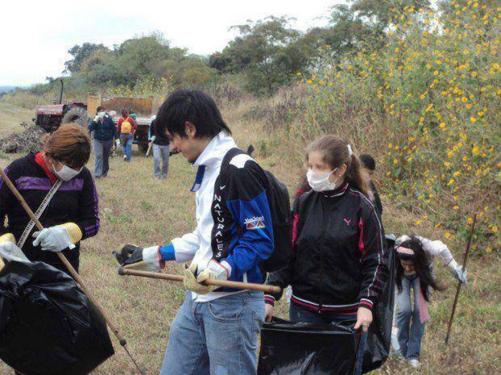 Capacitan a promotores ambientales